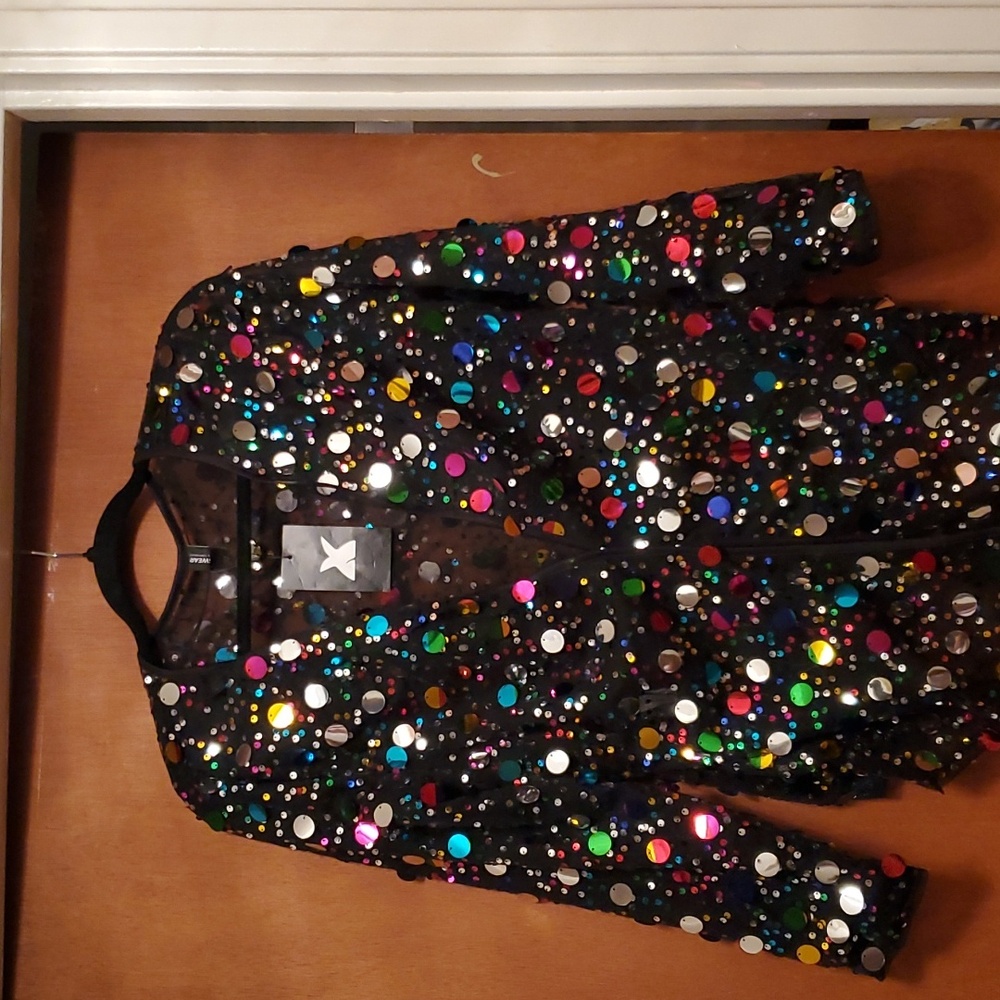 Multicolor V neck sequin long sleeve top. Mesh material 2 snap closures